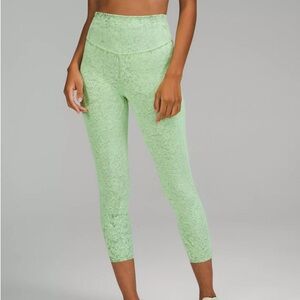 Lululemon Base Pace HR Tight 25” Wash Size 14